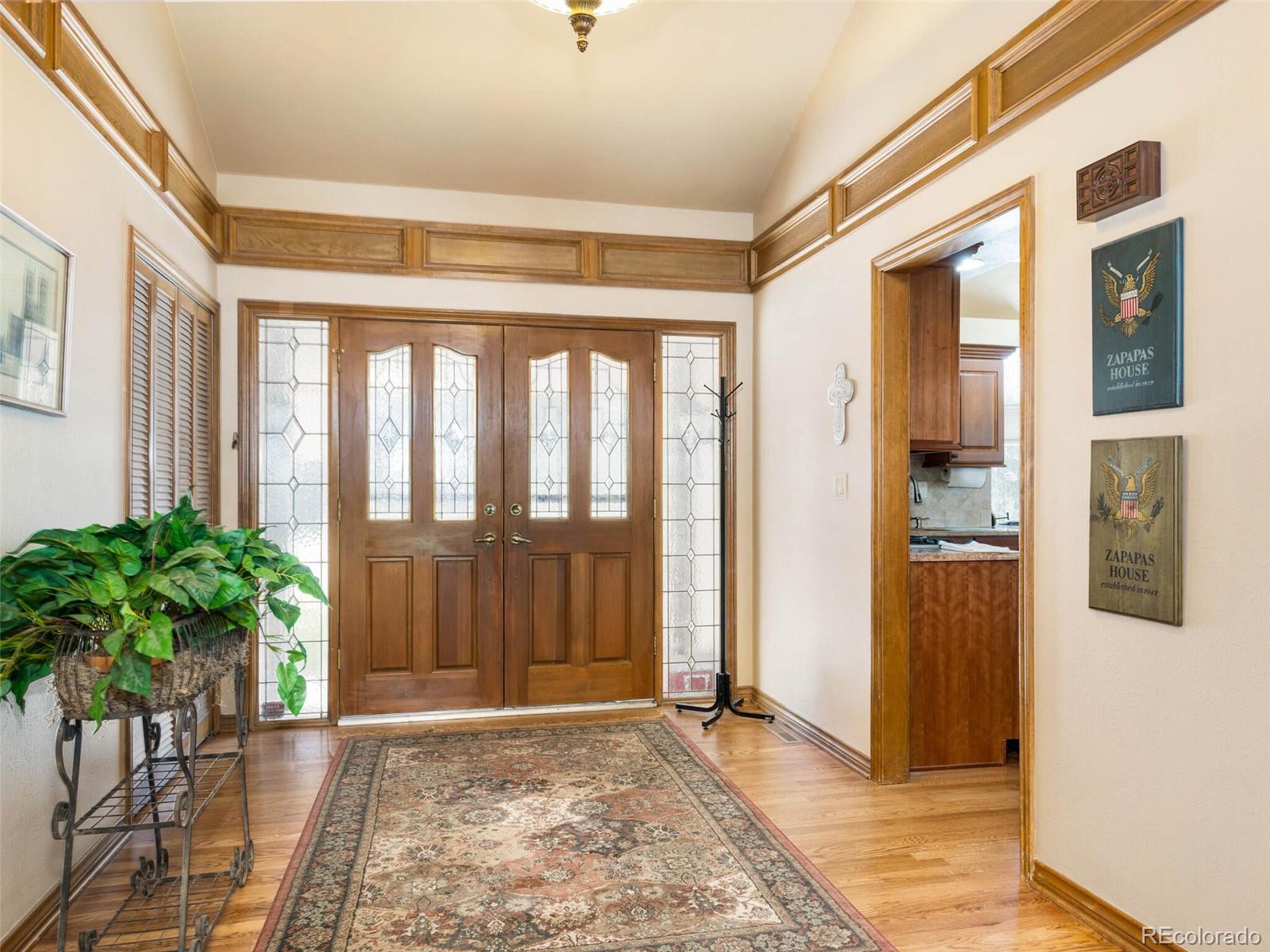 7975 South Eudora Circle Centennial, CO 80122 - Photo 4 of 40