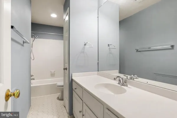 $3,100 | 5439 Plymouth Meadows Court, Fairfax, VA 22032