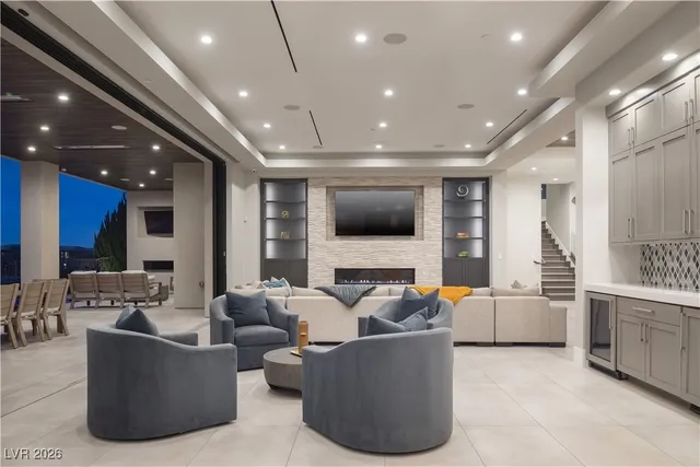 $8,499,000 | 8 Sun Glow Lane, Las Vegas, NV 89135