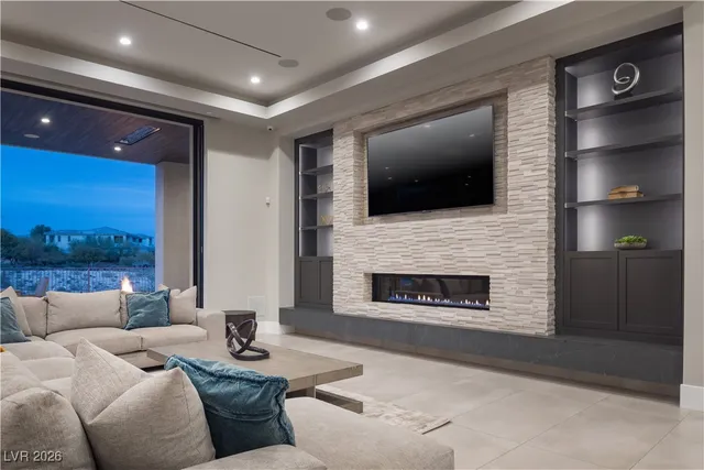 $8,499,000 | 8 Sun Glow Lane, Las Vegas, NV 89135