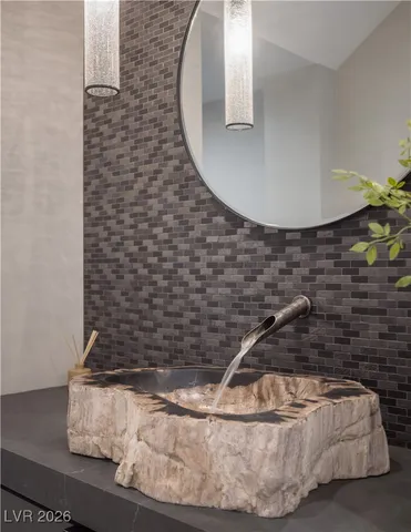 $8,499,000 | 8 Sun Glow Lane, Las Vegas, NV 89135