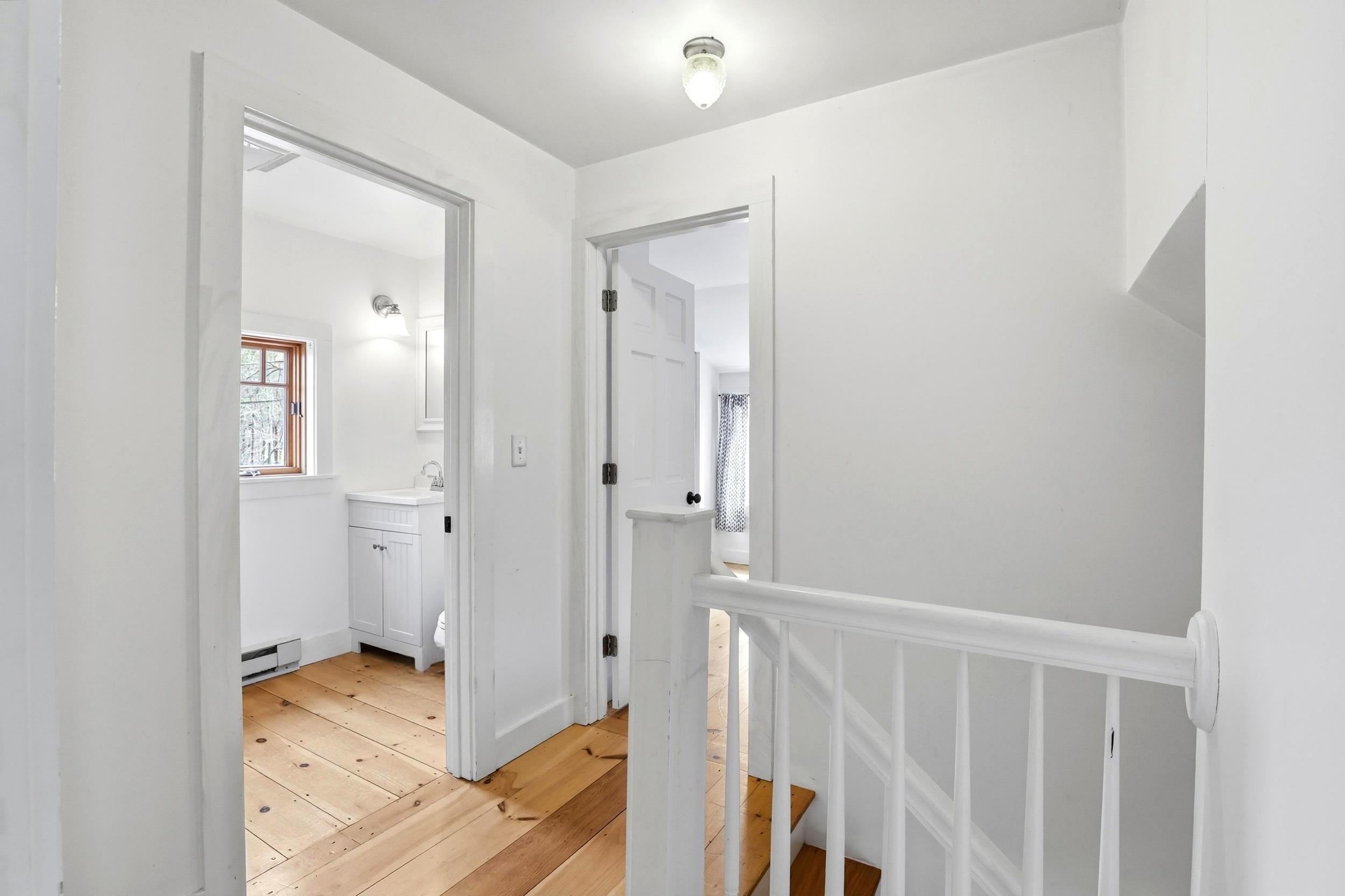 338 Stage Road Nottingham, NH 03290 - Photo 21 of 30