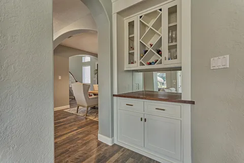 $1,295,000 | 202 Edgemar Road, Montgomery, TX 77356