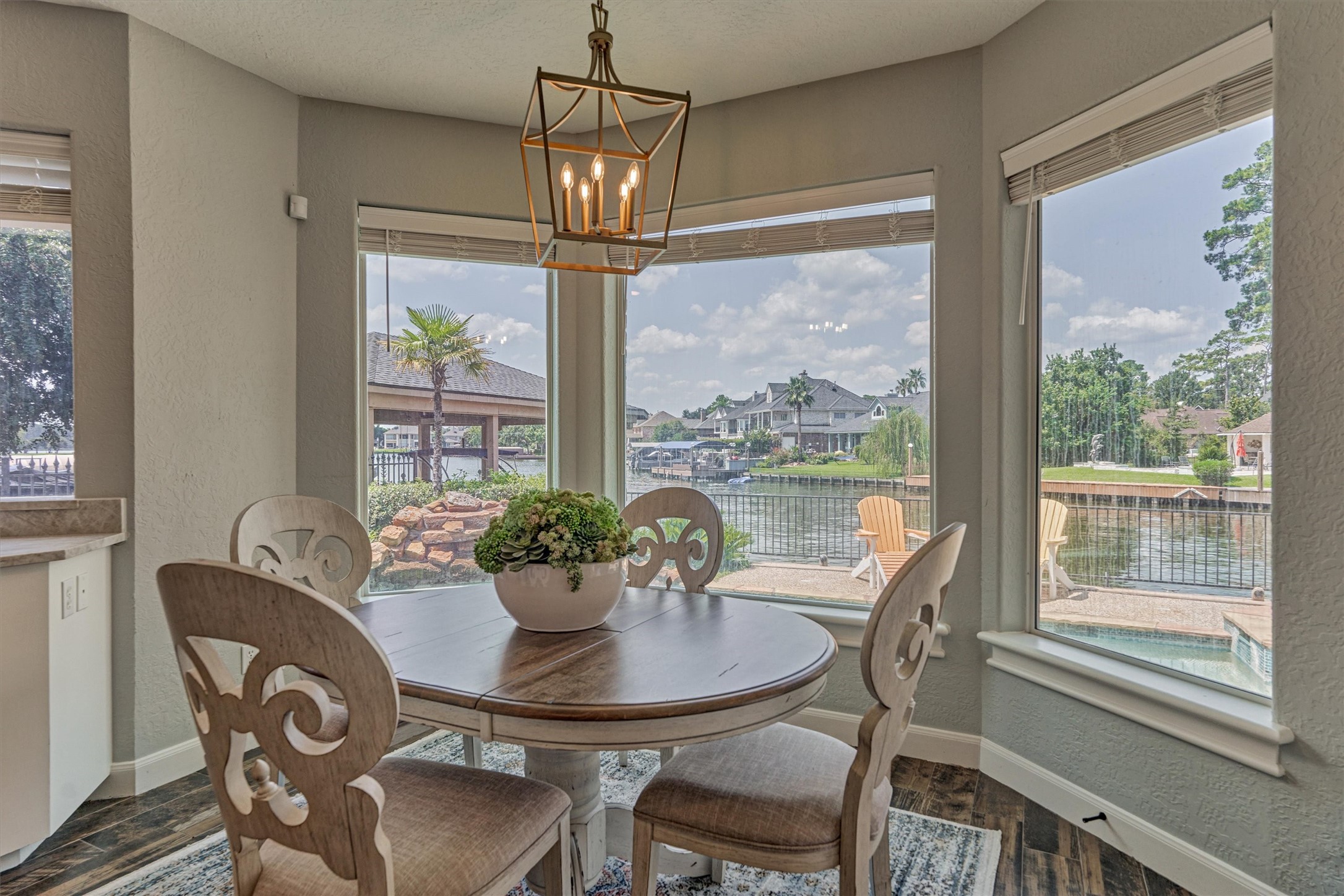 202 Edgemar Road Montgomery, TX 77356 - Photo 24 of 50 Breakfast with a bay window view—always close to the kitchen action.