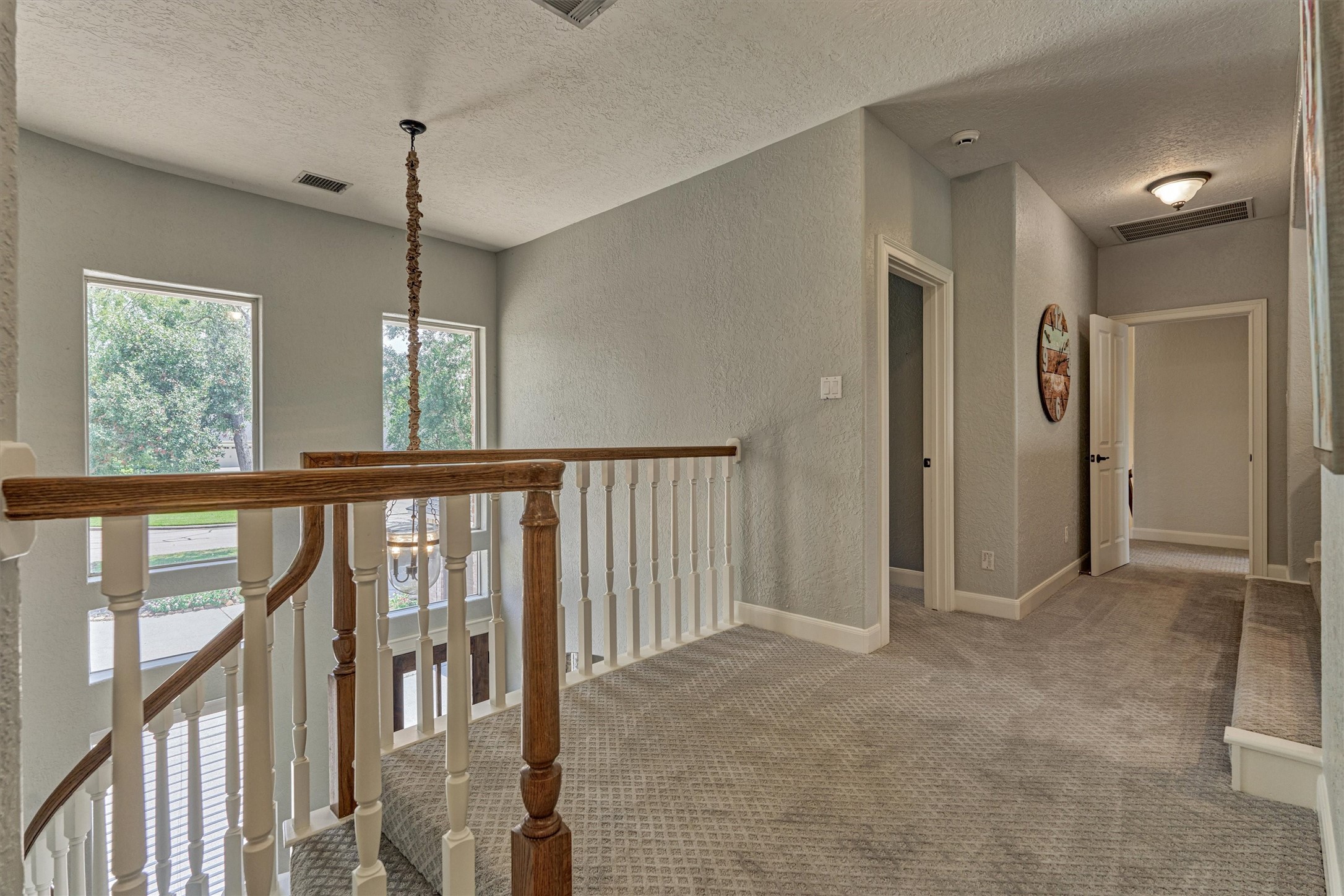 202 Edgemar Road Montgomery, TX 77356 - Photo 31 of 50 A grand welcome—soaring ceilings and a staircase built for style.