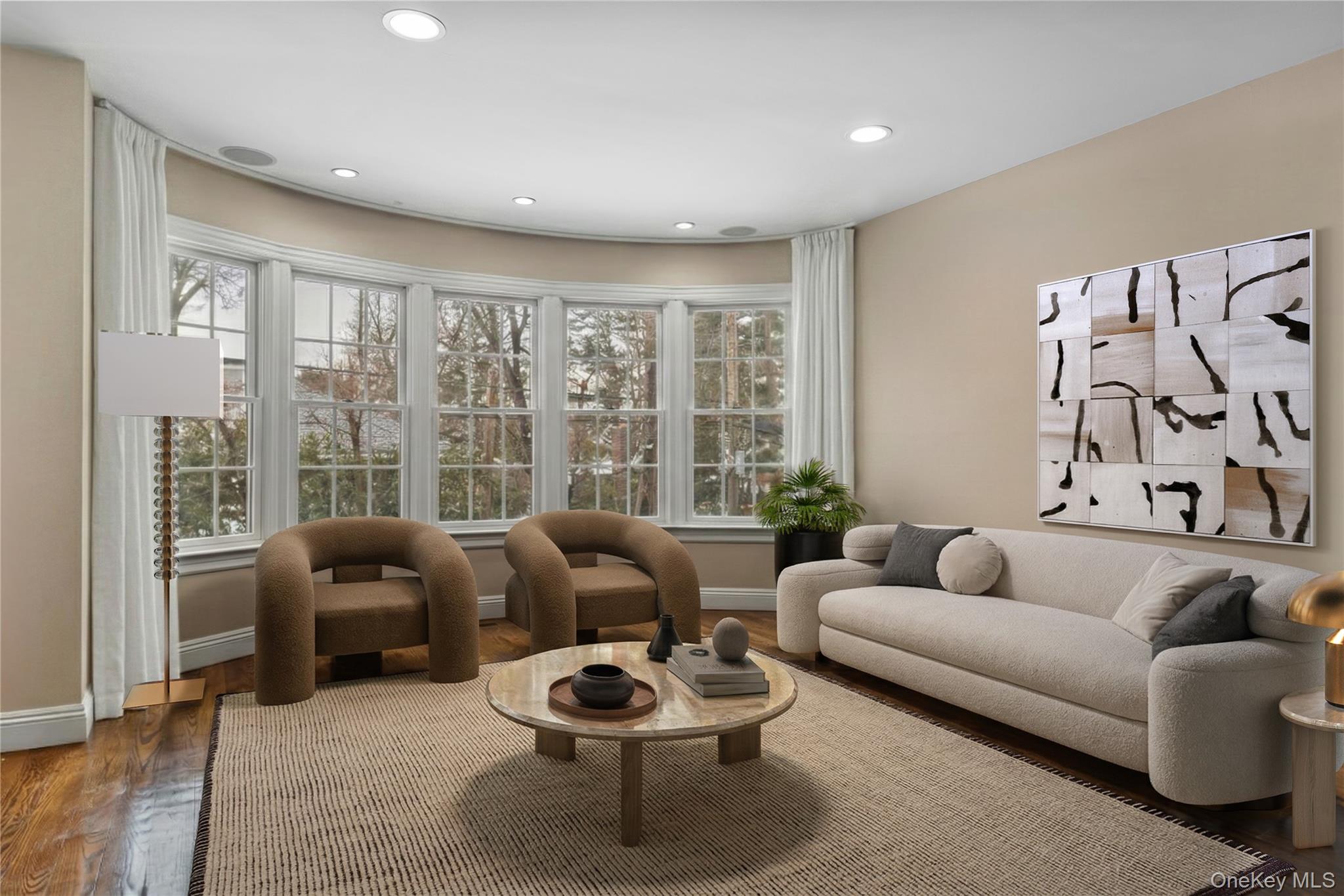 10 Norfolk Road Great Neck, NY 11020 - Photo 4 of 22 virtually staged