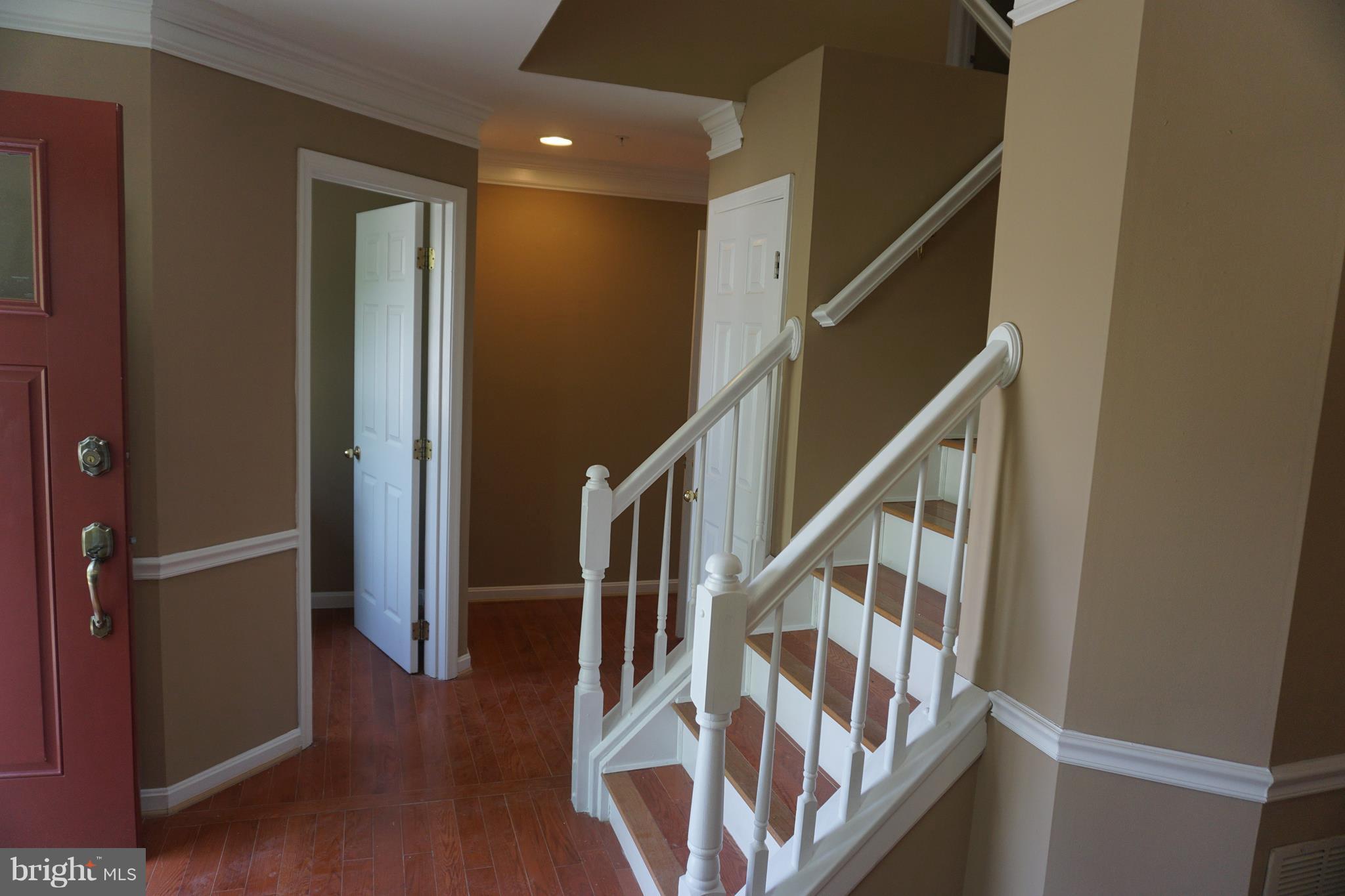 9607 Utica Place Springdale, MD 20721 - Photo 2 of 24 Interior (General)