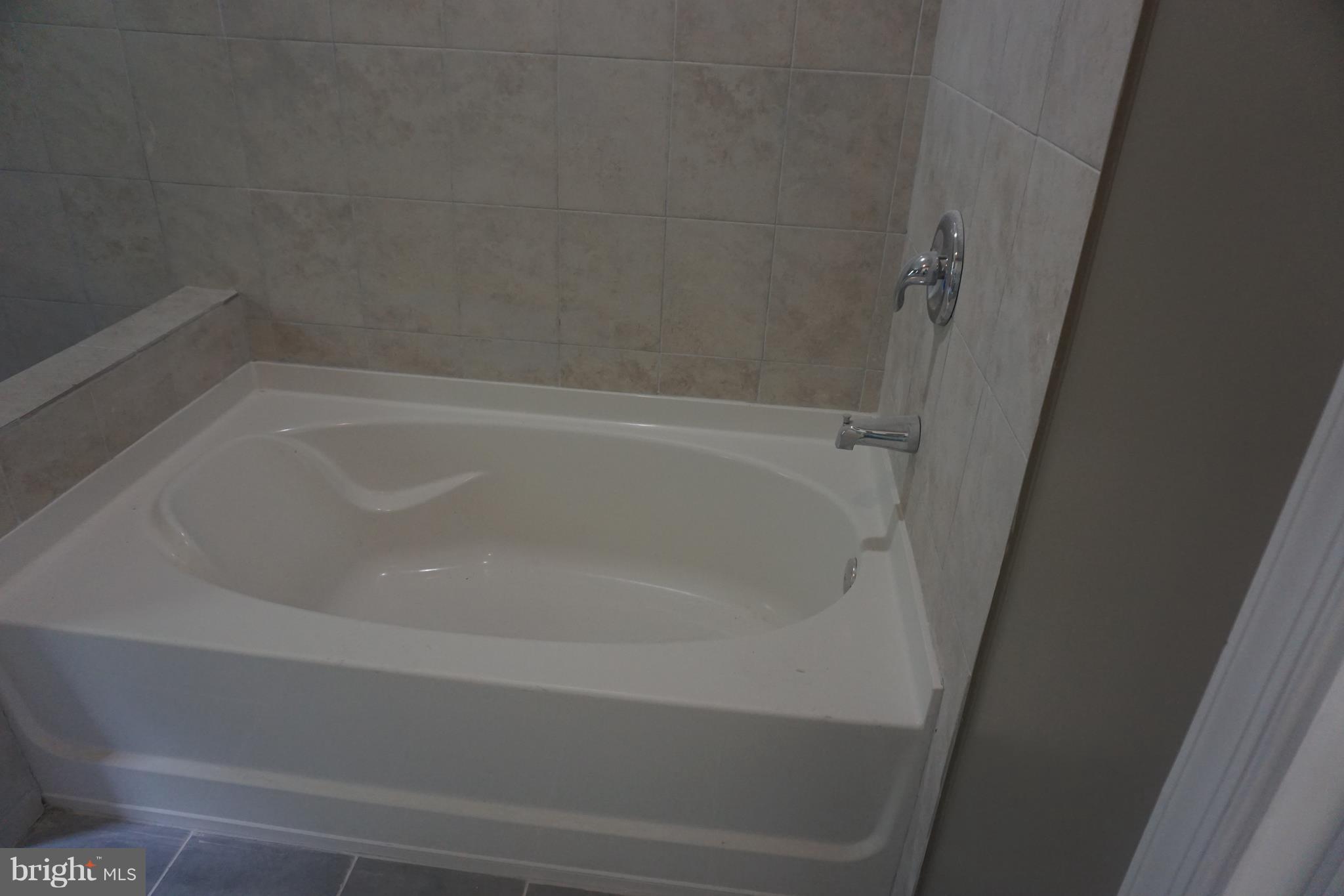 9607 Utica Place Springdale, MD 20721 - Photo 20 of 24 Bath (Master)
