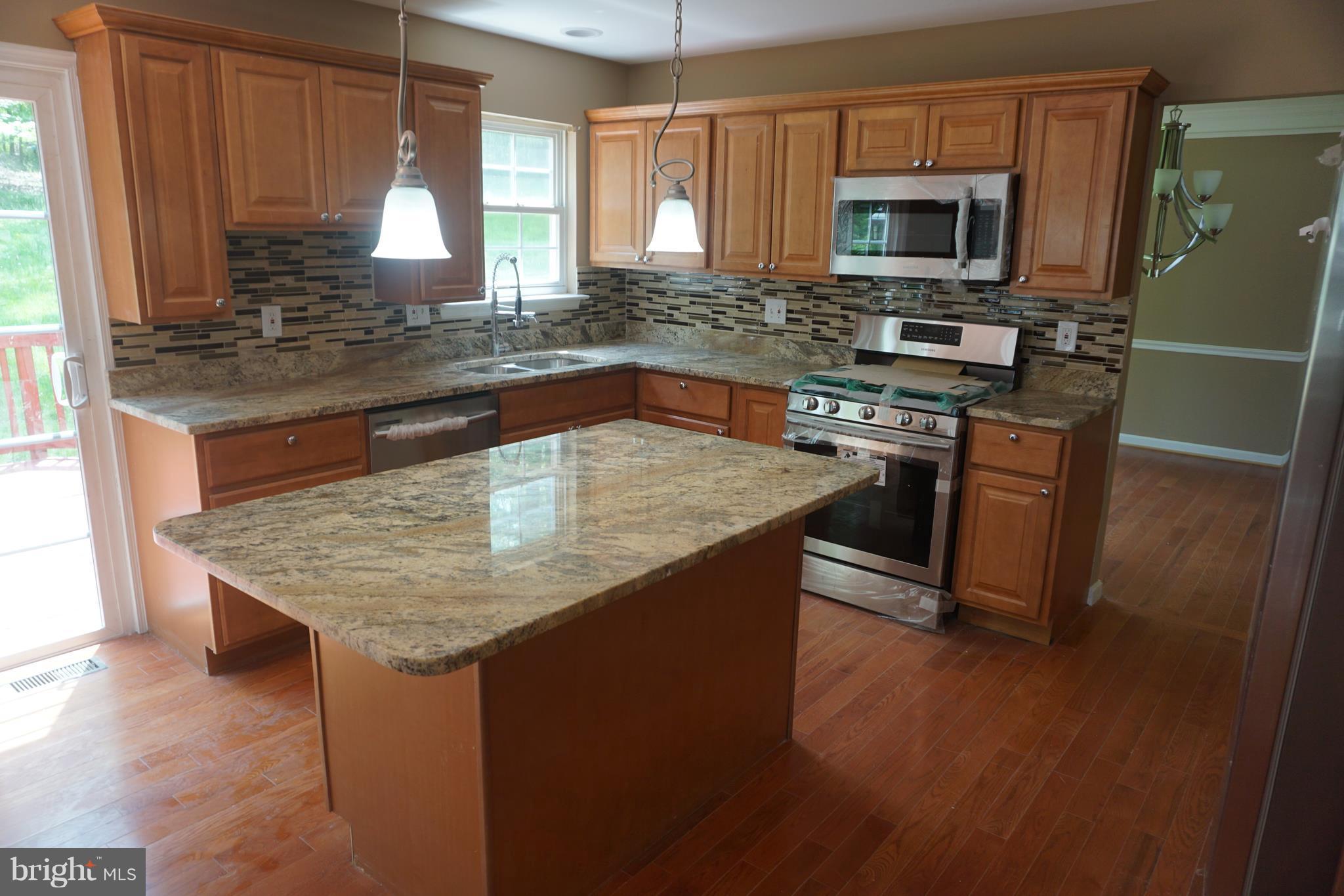 9607 Utica Place Springdale, MD 20721 - Photo 10 of 24 Kitchen