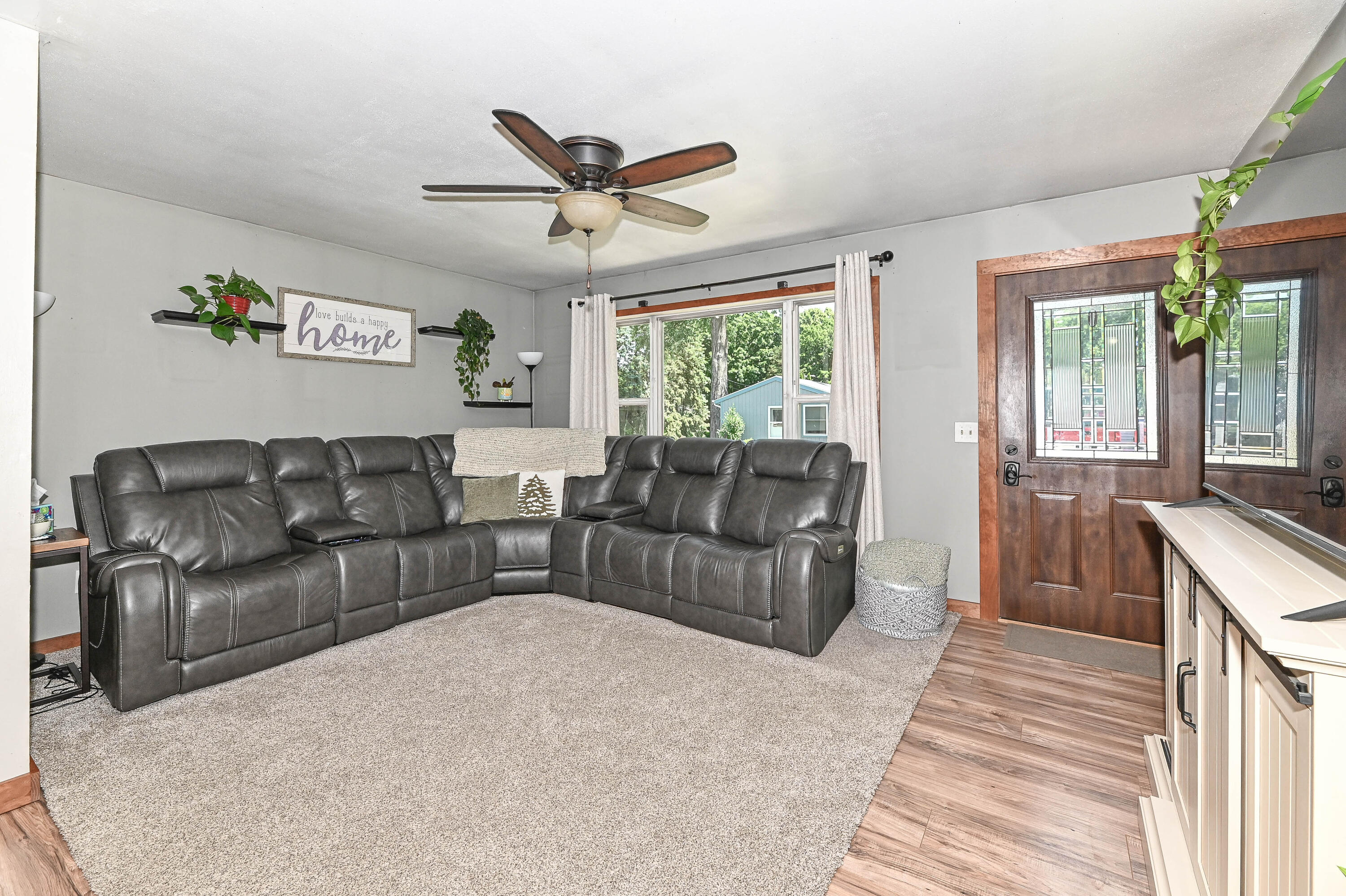 322 Woodlawn Avenue Rochester, WI 53105 - Photo 3 of 20 woodlawn-8