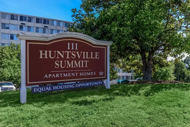 $814 | 111 Walker Avenue Northeast, Huntsville, AL 35801