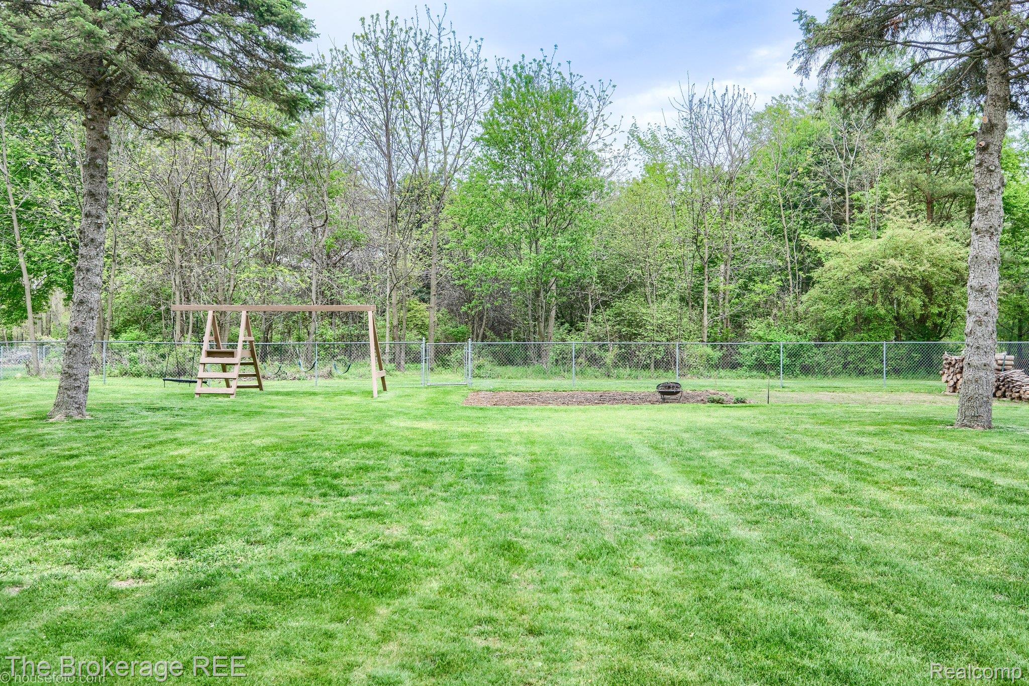 2390 North Vassar Road Davison, MI 48423 - Photo 3 of 46