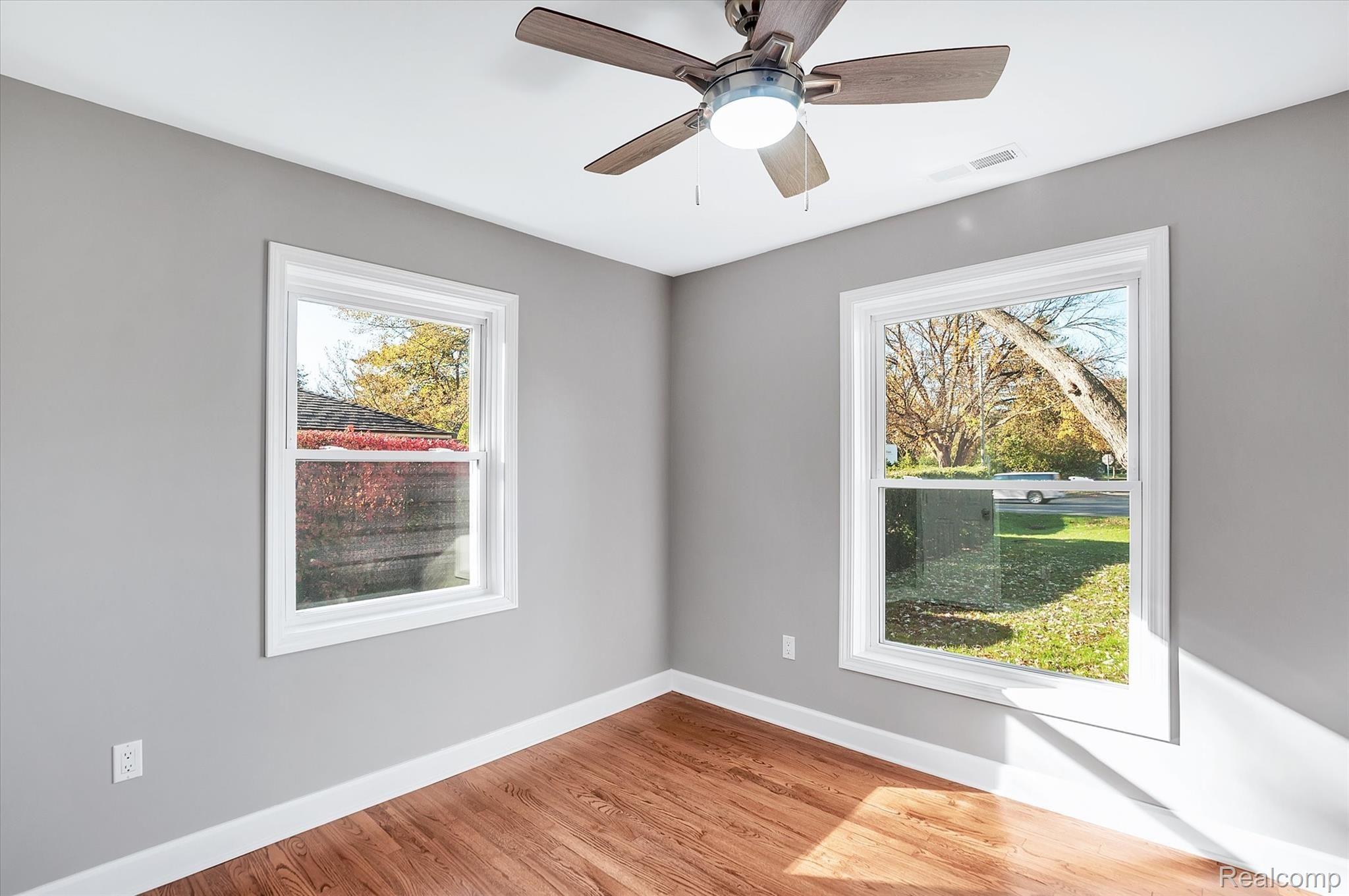 16212 Inkster Road Redford, MI 48240 - Photo 19 of 36 17-16212-Inkster-Rd-WindowStill-Real-Estate-Photography-16.jpg