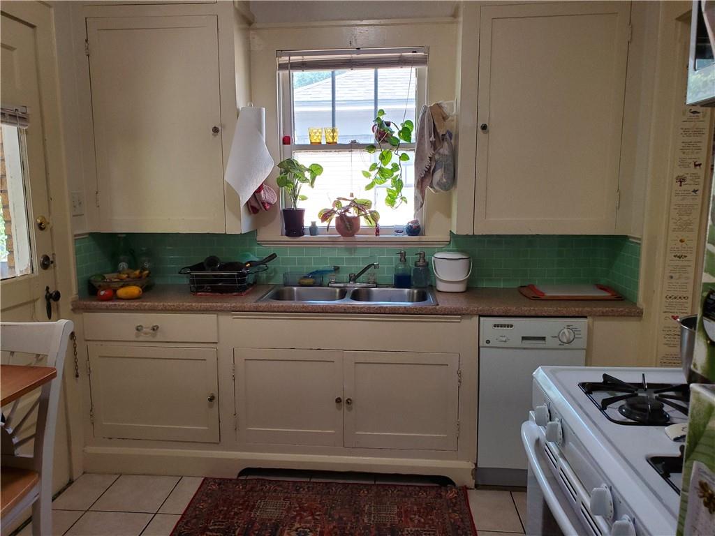 705 Graham Place Austin, TX 78705 - Photo 14 of 16