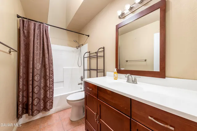 $439,900 | 5059 St Laurent Place, Palmdale, CA 93552