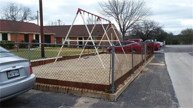 $601 | 1311 Plum Street, Lampasas, TX 76550