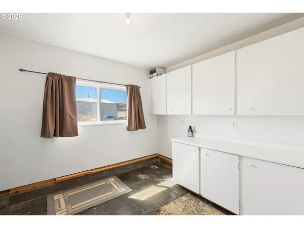 $399,900 | 4203 Southwest Sheridan Avenue, Pendleton, OR 97801