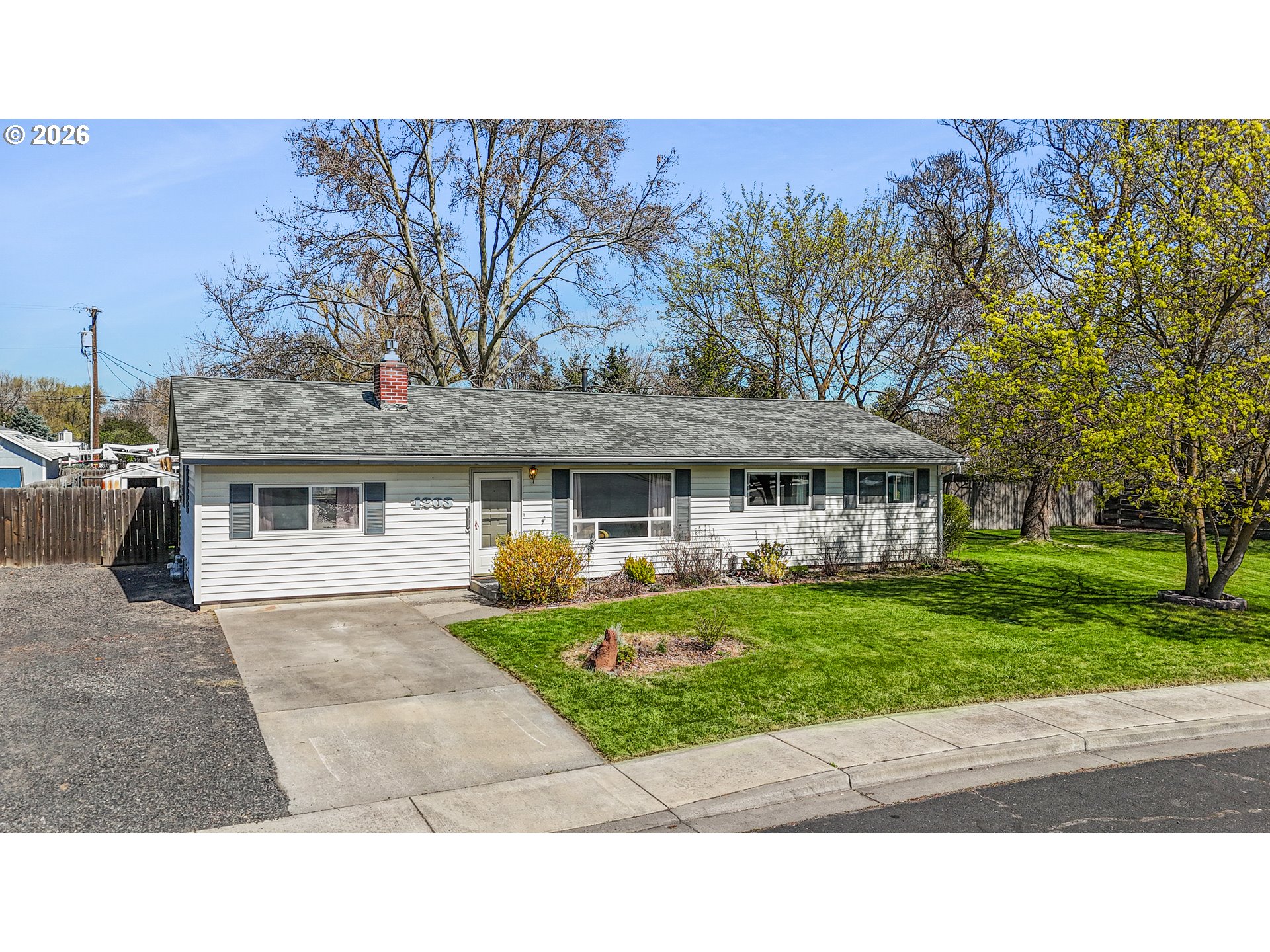 4203 Southwest Sheridan Avenue Pendleton, OR 97801 - Photo 10 of 41