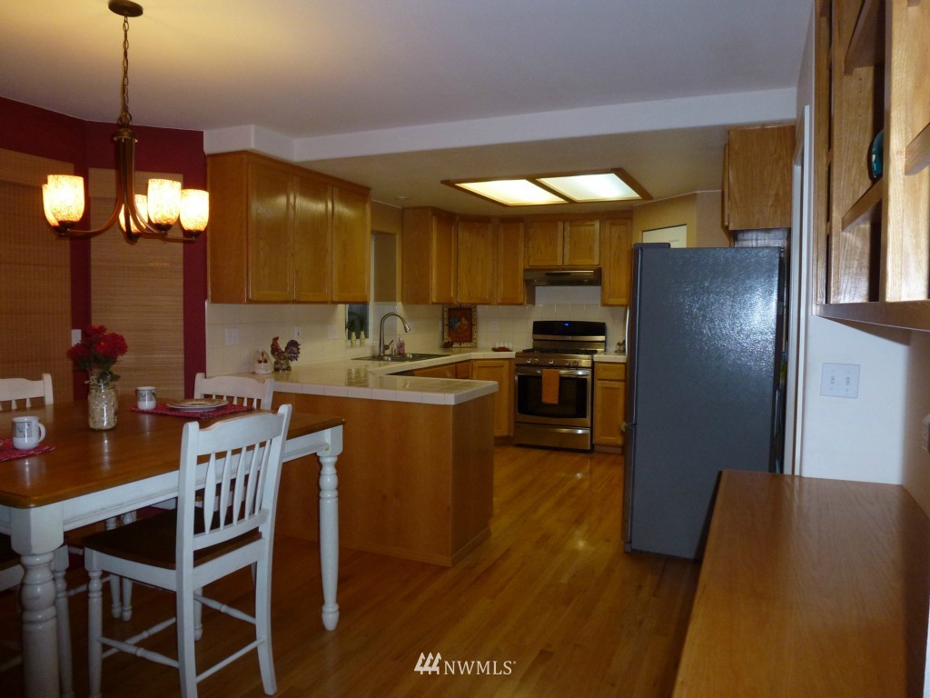 2003 Northwest Mountain View Road Silverdale, WA 98383 - Photo 8 of 21 Gallery Image 8