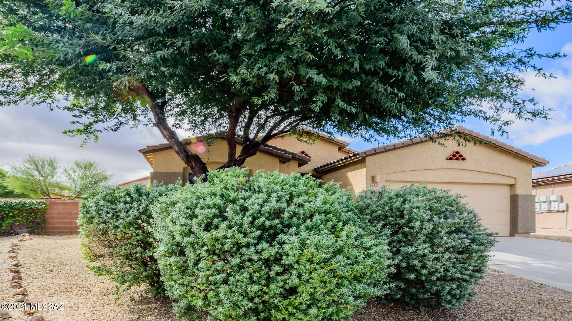 7676 East Fair Meadows Loop Tucson, AZ 85756 - Photo 3 of 27