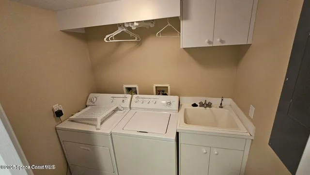 $345,000 | 480 Sail Lane, Unit 302, Merritt Island, FL 32953