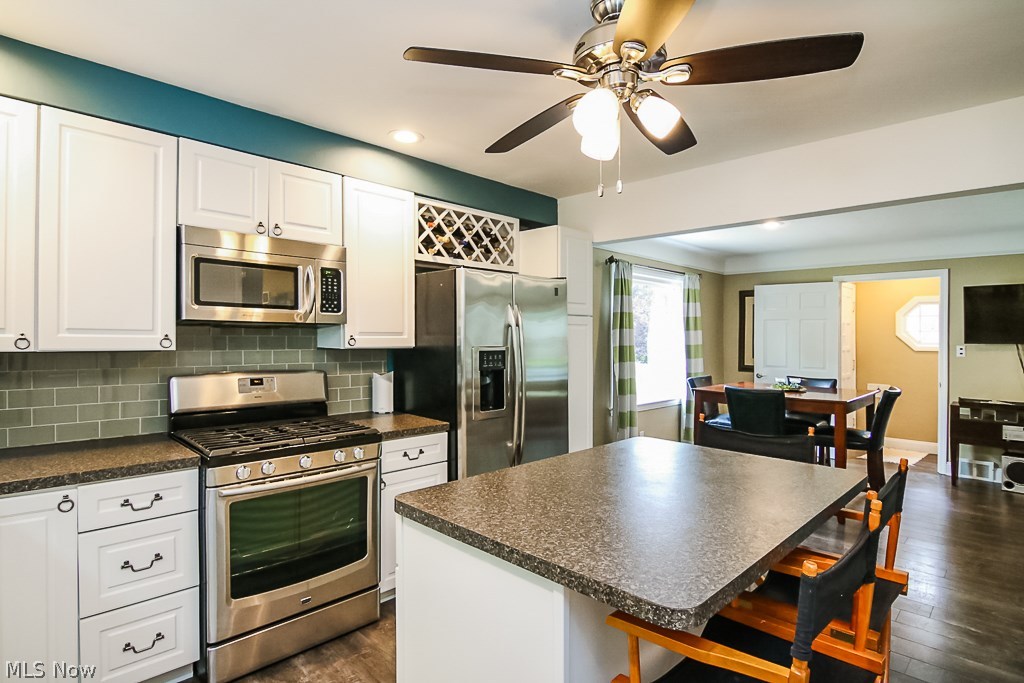 1684 Lyndhurst Road Lyndhurst, OH 44124 - Photo 5 of 24