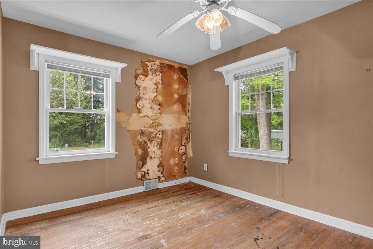 40 Fairfax Drive Cinnaminson, NJ 08077 - Photo 12 of 31 2nd Bedroom with old water damage