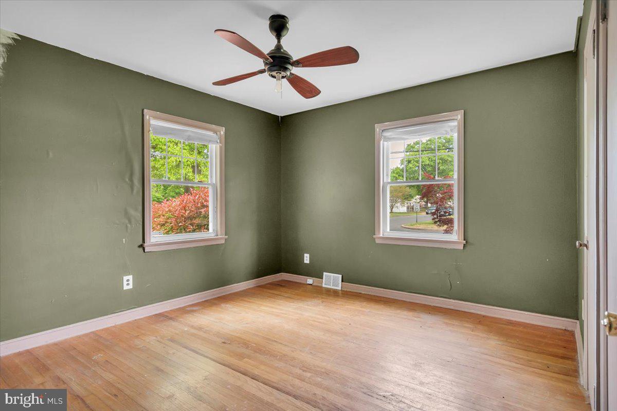 40 Fairfax Drive Cinnaminson, NJ 08077 - Photo 10 of 31 Bedroom 1