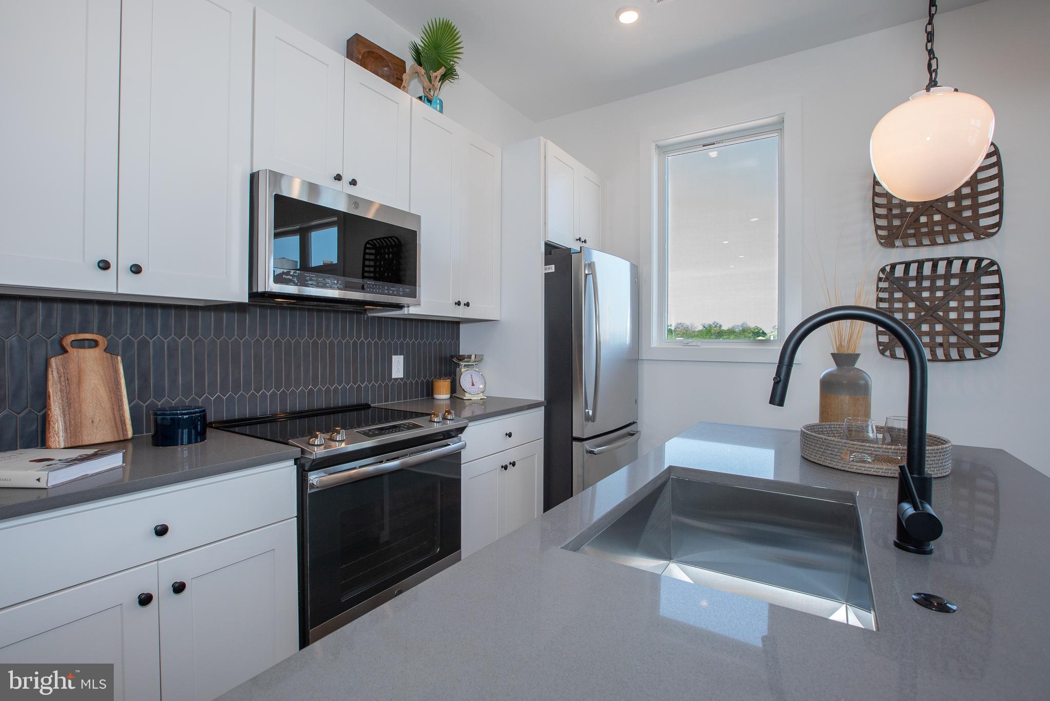 2940 West Thompson Street, Unit 102 Philadelphia, PA 19121 - Photo 1 of 18