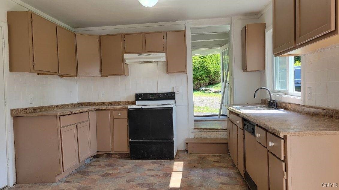 2329 Bacon Road, Unit 3 McGraw, NY 13101 - Photo 8 of 28 1st floor 4 bedroom kitchen