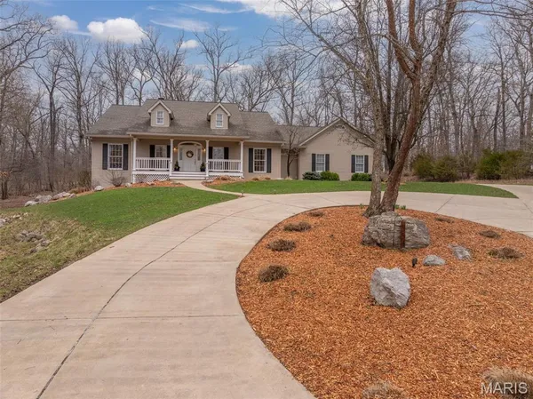 $750,000 | 554 Lorraine Creek Drive, Innsbrook, MO 63390