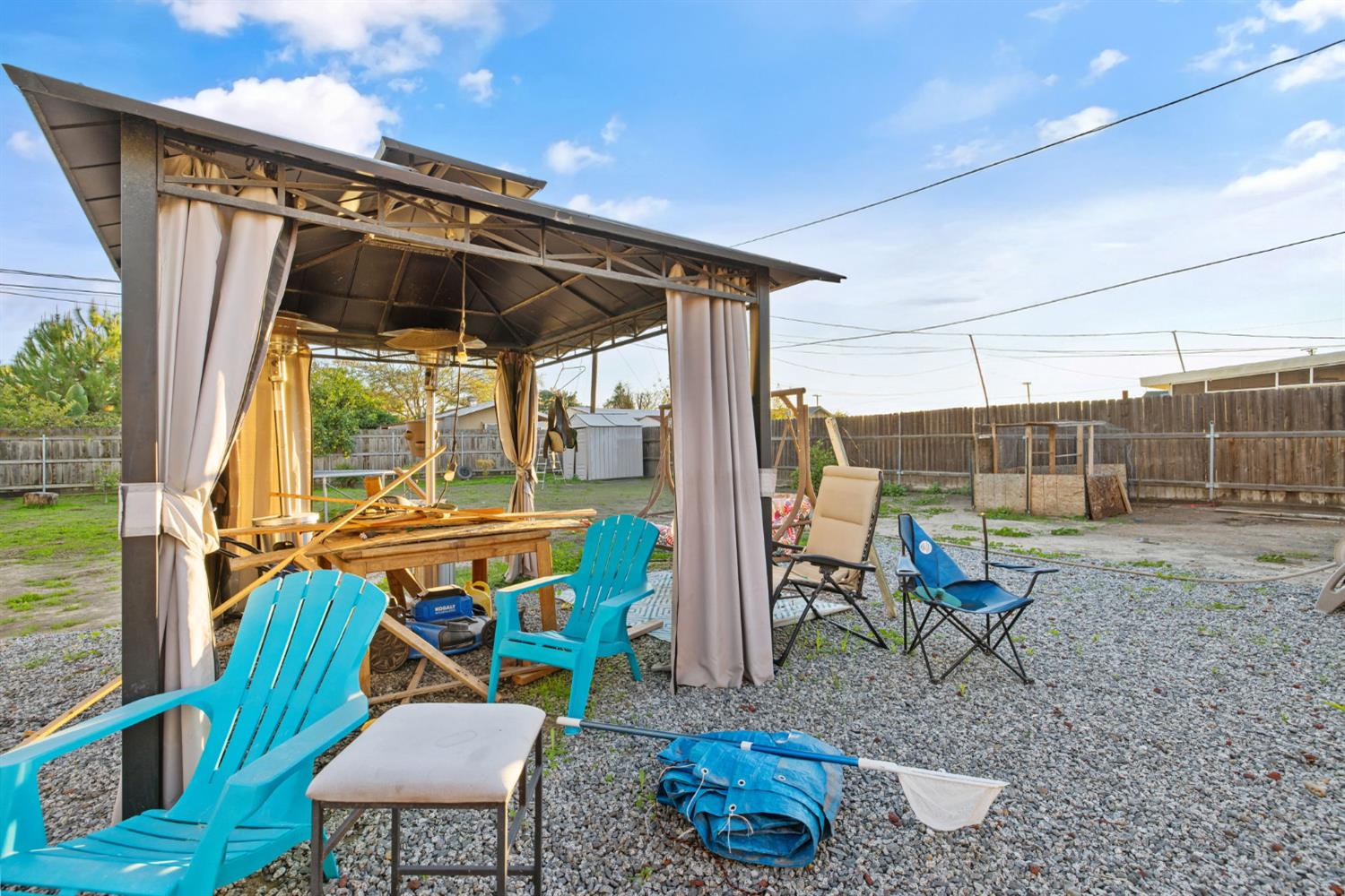 821 Lincoln Street Hanford, CA 93230 - Photo 21 of 22 a view of an outdoor sitting area