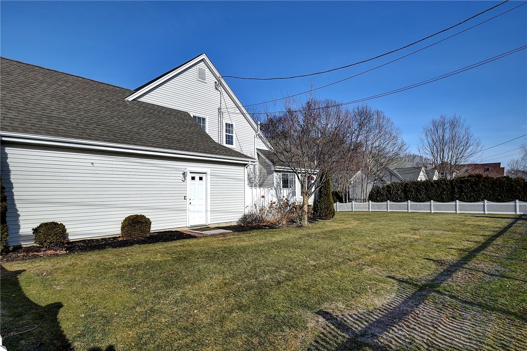 47 Trolley Lane Westerly, RI 02891 - Photo 5 of 39 Gallery Image 5
