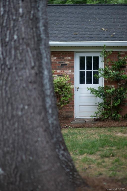 5535 Robinhood Road Charlotte, NC 28211 - Photo 2 of 24 Gallery Image 2