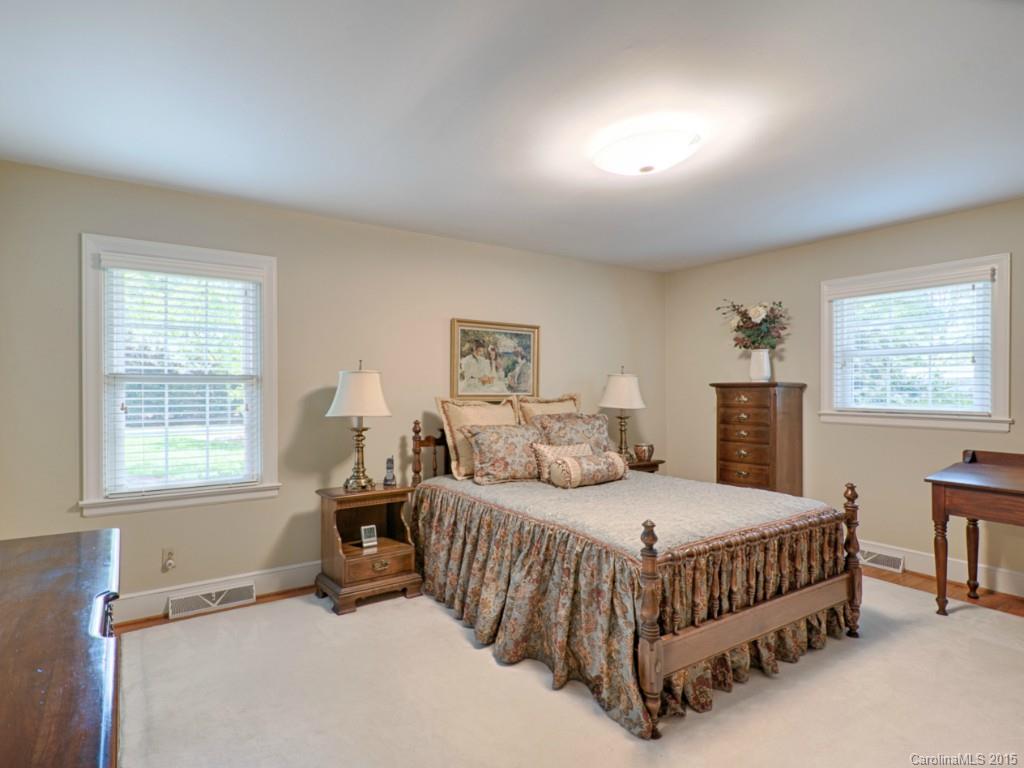 5535 Robinhood Road Charlotte, NC 28211 - Photo 17 of 24 Gallery Image 17