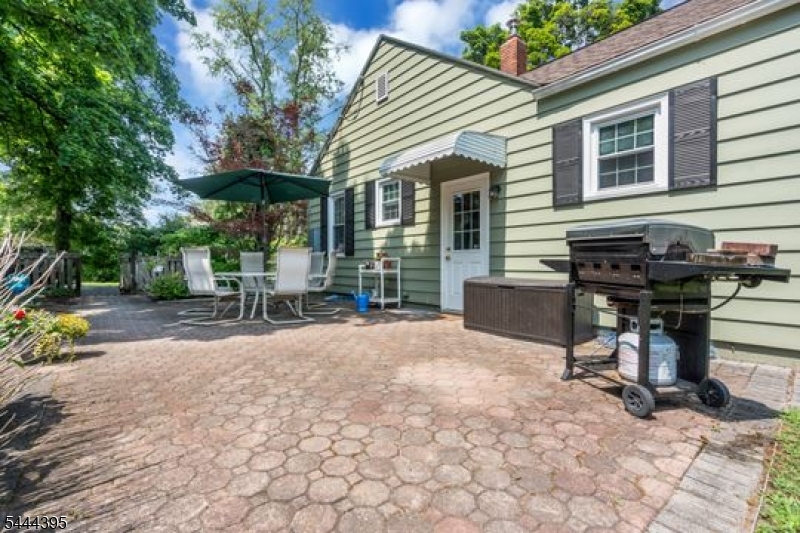 160 Hillcrest Road Flemington, NJ 08822 - Photo 5 of 40