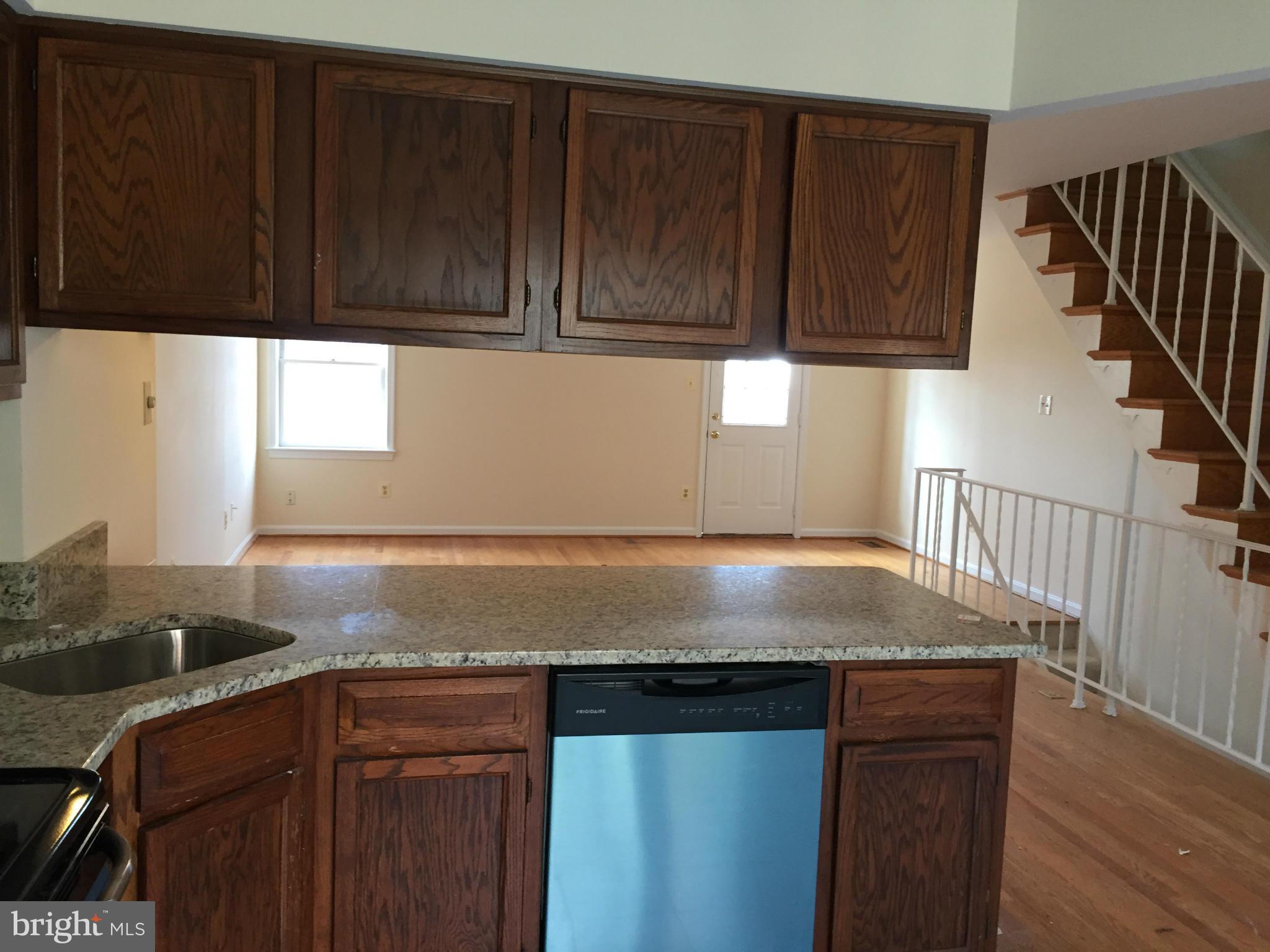 2037 South Glebe Road Arlington, VA 22206 - Photo 8 of 20 View