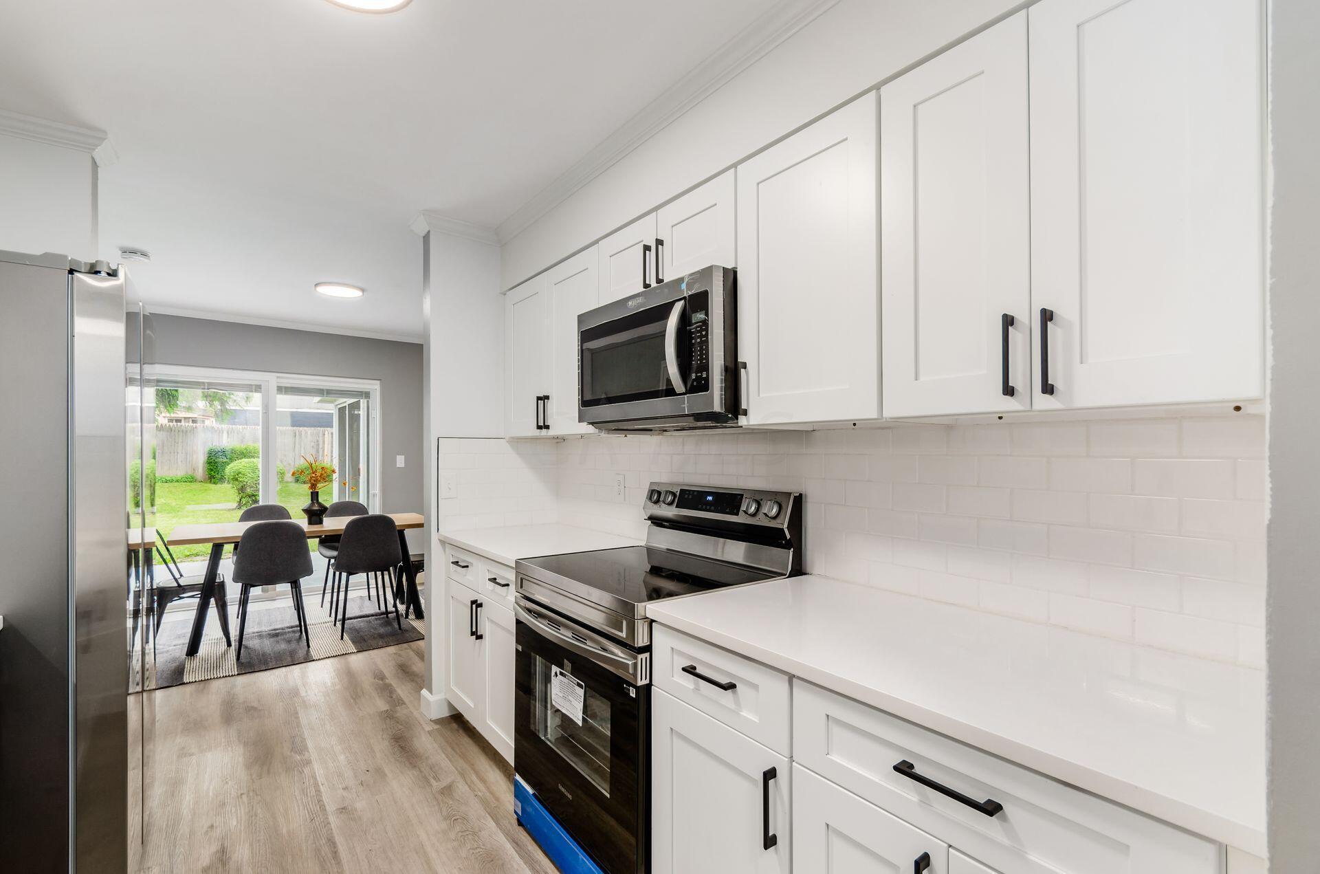 1094 Kenwick Road Columbus, OH 43209 - Photo 7 of 43 Kitchen