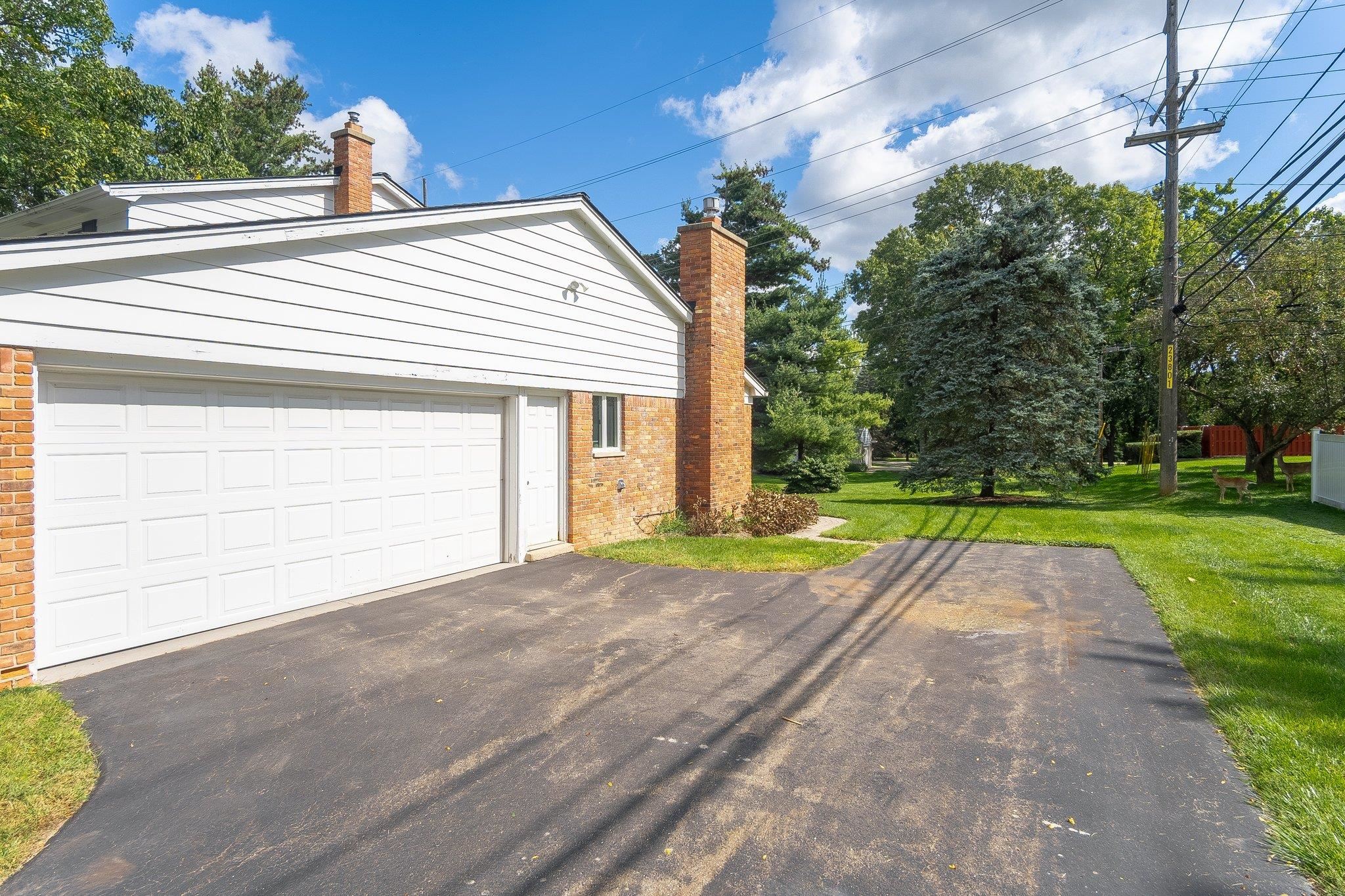 1136 Brewster Road Rochester Hills, MI 48306 - Photo 40 of 45