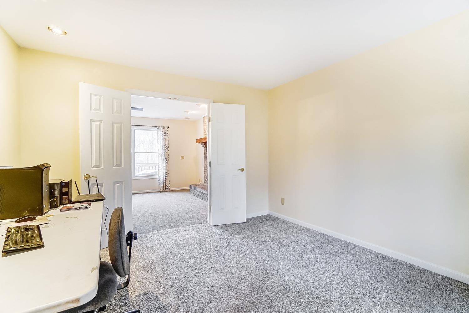 8290 Wuest Road Cincinnati, OH 45247 - Photo 17 of 48 Gallery Image 17