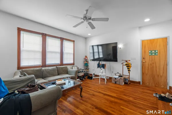 $2,300 | 623 Whitney Avenue, Unit 3, New Haven, CT 06511