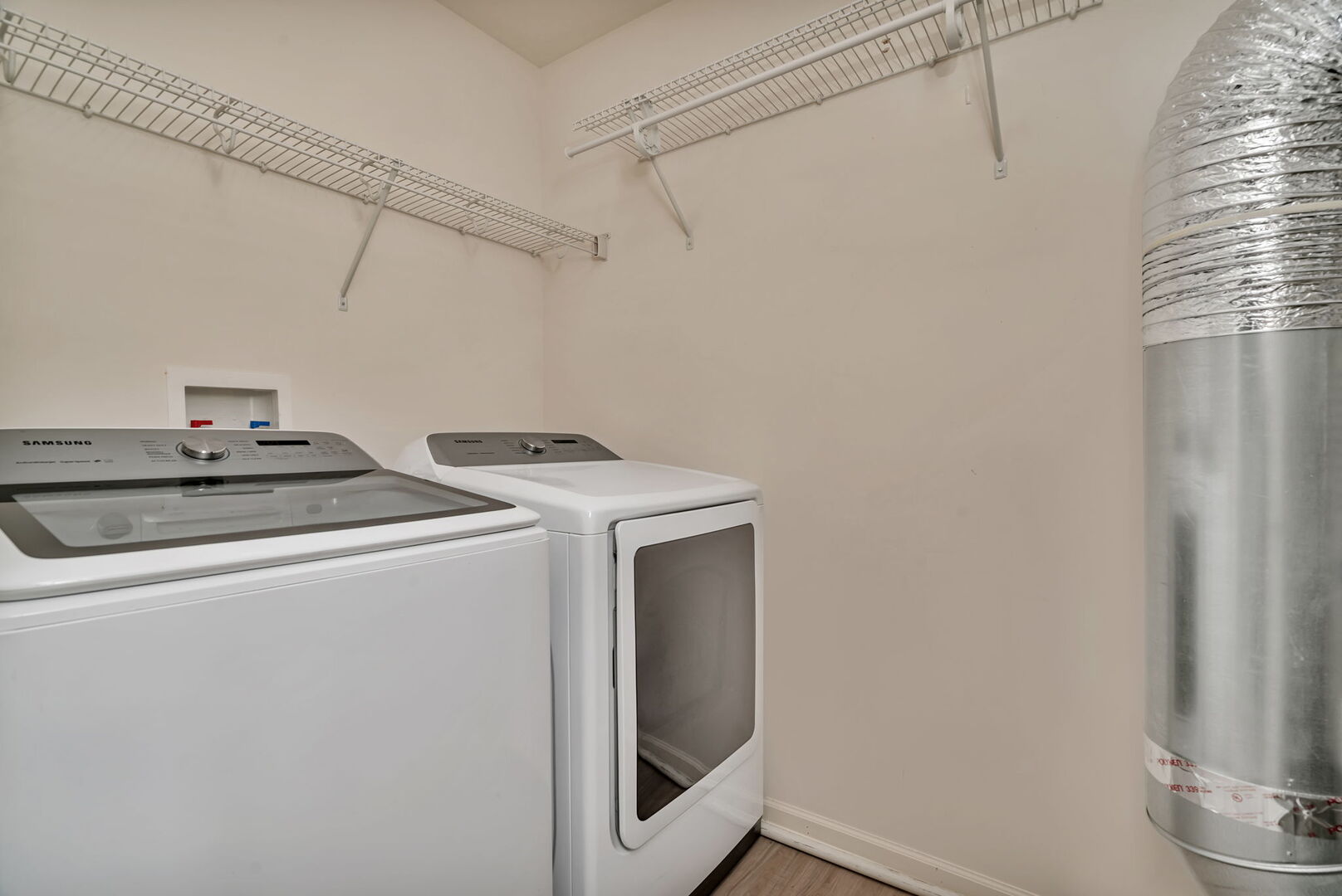 1334 Hawk Hollow Drive Yorkville, IL 60560 - Photo 18 of 28 a utility room with dryer and washer
