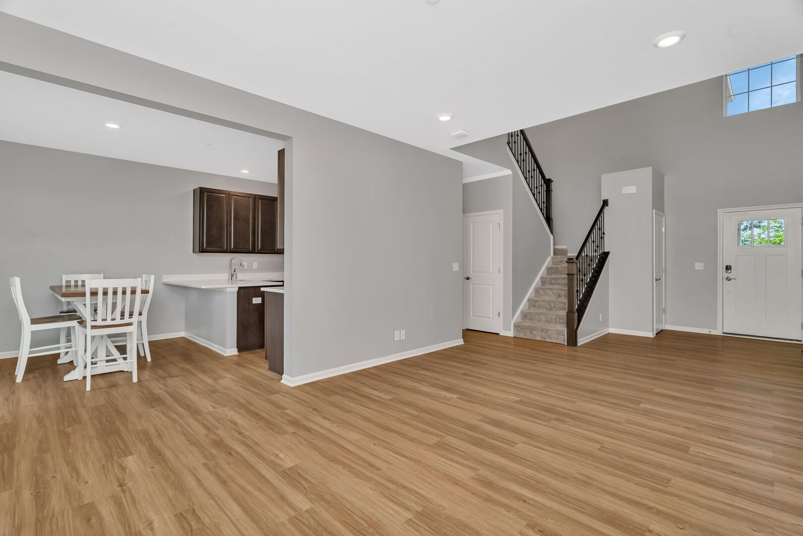 1334 Hawk Hollow Drive Yorkville, IL 60560 - Photo 5 of 28 a view of a livingroom with furniture and a flat screen tv