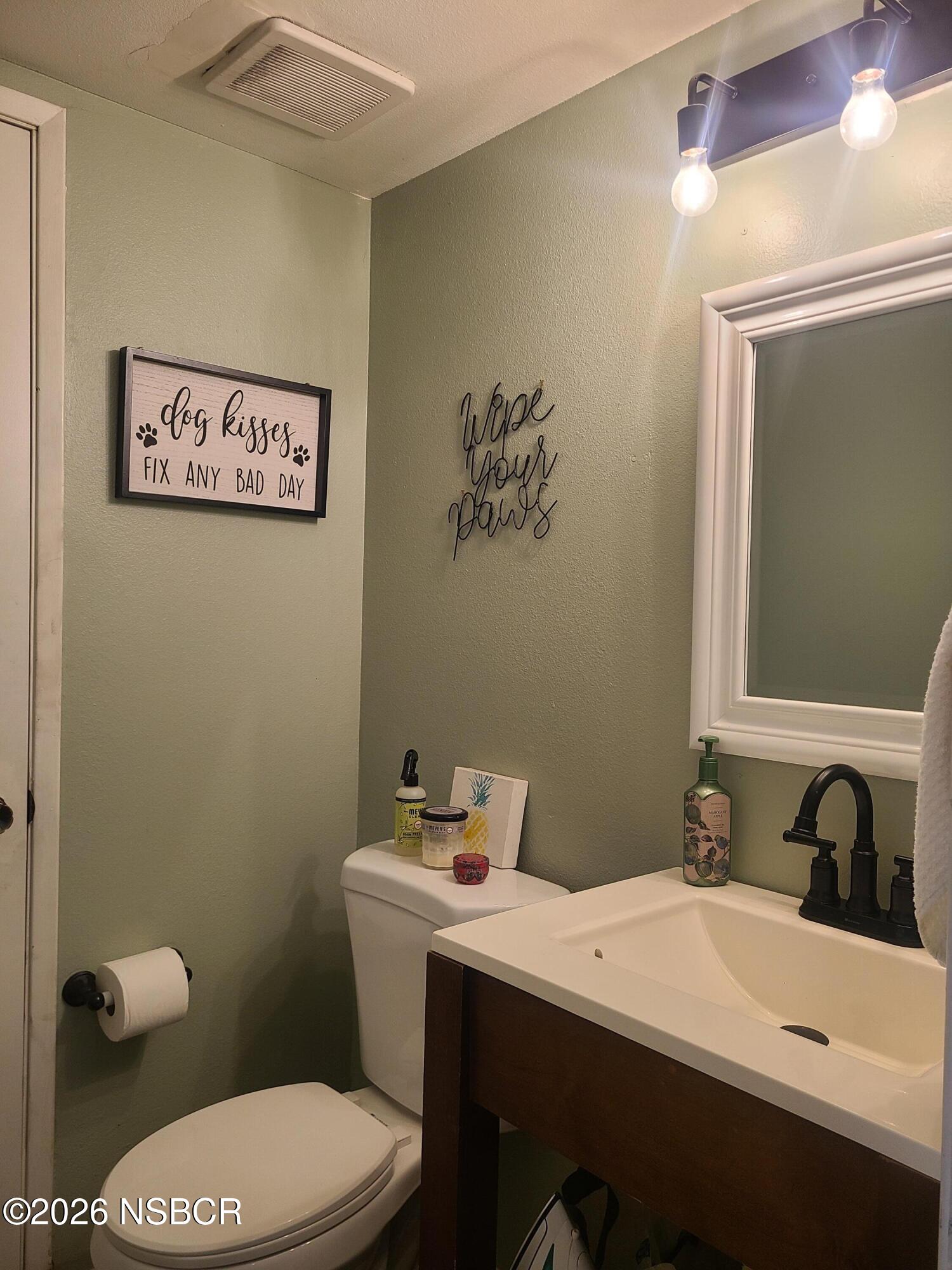1011 West Walnut Avenue Lompoc, CA 93436 - Photo 13 of 30 1011 half bath