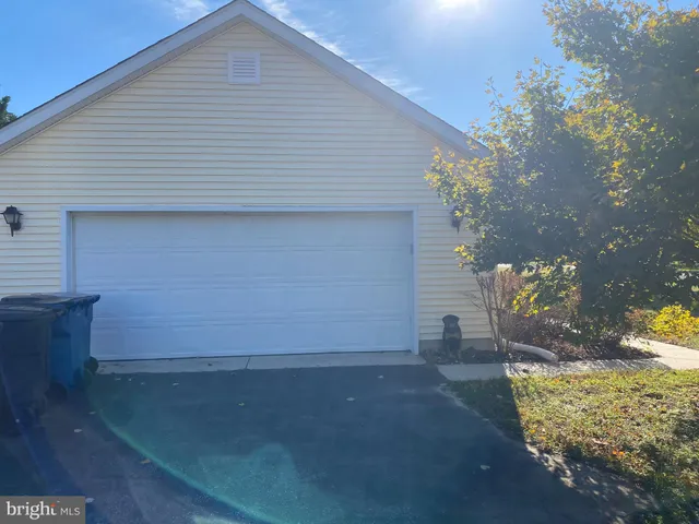 $385,000 | 32 Nanticoke Drive, Dover, DE 19904