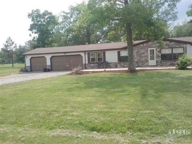 10466 North 200 West Decatur, IN 46733 - Photo 3 of 17