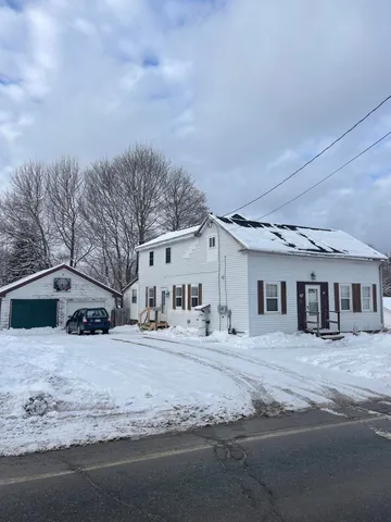 $73,900 | 47 Enfield Road, Lincoln, ME 04457