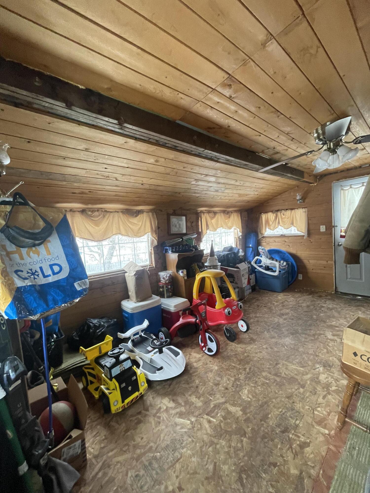 47 Enfield Road Lincoln, ME 04457 - Photo 4 of 16 IMG_9750