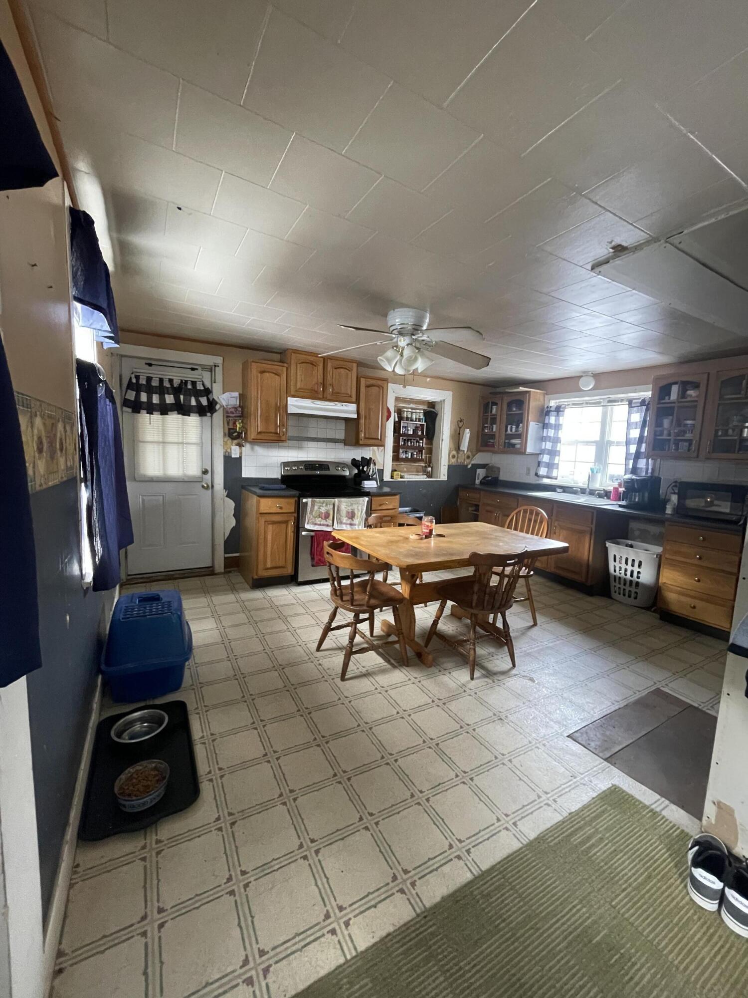 47 Enfield Road Lincoln, ME 04457 - Photo 5 of 16 IMG_9749