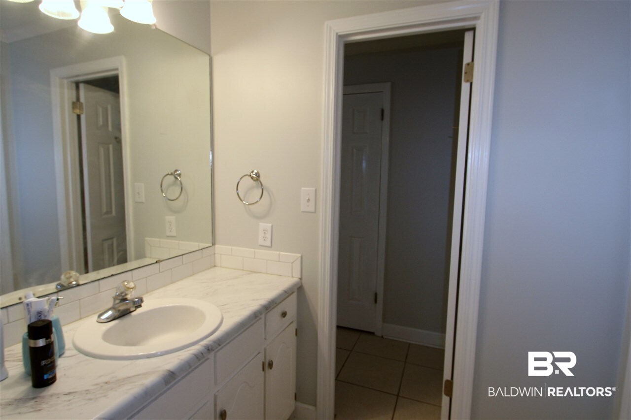 107 Avon Circle East Daphne, AL 36526 - Photo 17 of 24